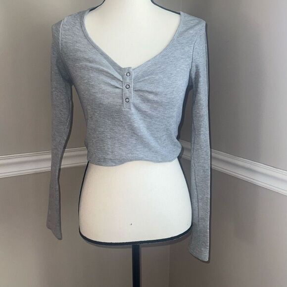 SHEIN Crop Top - Picture 1 of 5